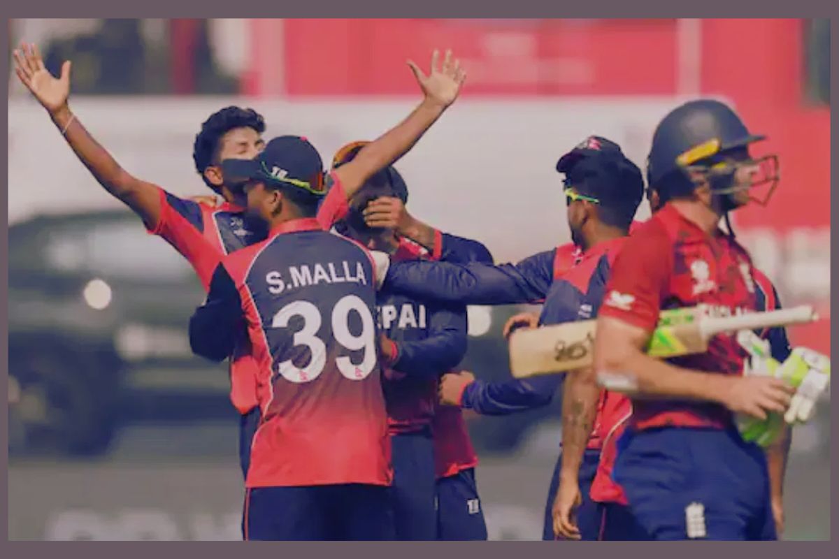 T20 World Cup 2026: వాంఖడేలో జరిగిన ఉత్కంఠ పోరులో ఇంగ్లాండ్ 4 పరుగుల తేడాతో నేపాల్‌ను ఓడించింది. ఓటమి పాలైనా, నేపాల్ అందరి ప్రశంసలు అందుకుంది.