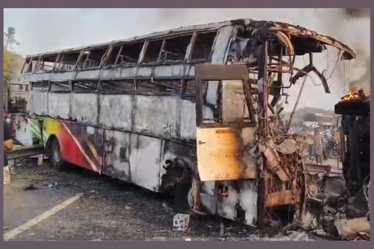 Markapuram Bus Accident: ఏపీలో ఘోర బస్సు ప్రమాదం..10మంది సజీవదహనం